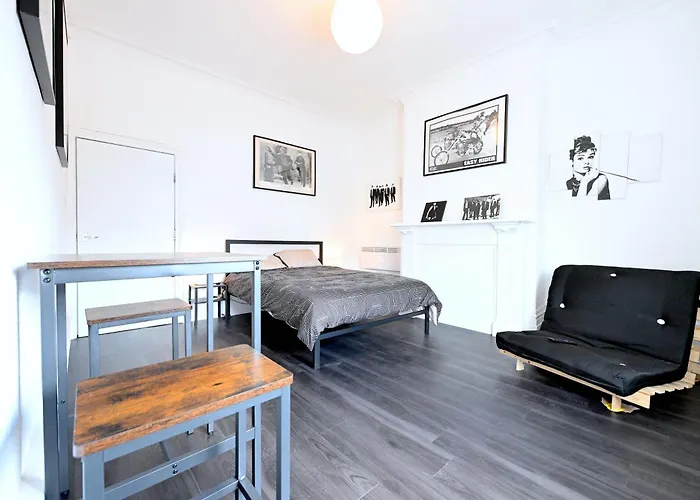 Studio 3